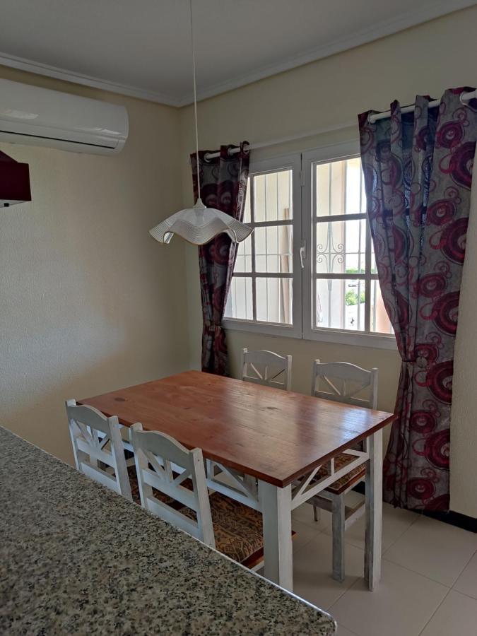 Confortable Apartamento Con Vistas Al Mar Torrevieja Exterior photo
